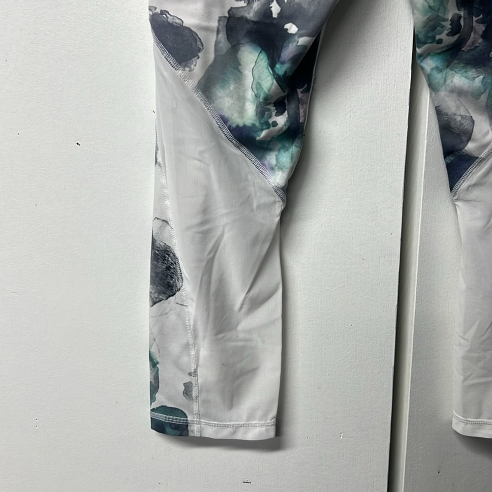 Athleta Watercolor Floral 3/4 length Leggings in Purple and Green Shades. - Picture 5 of 7